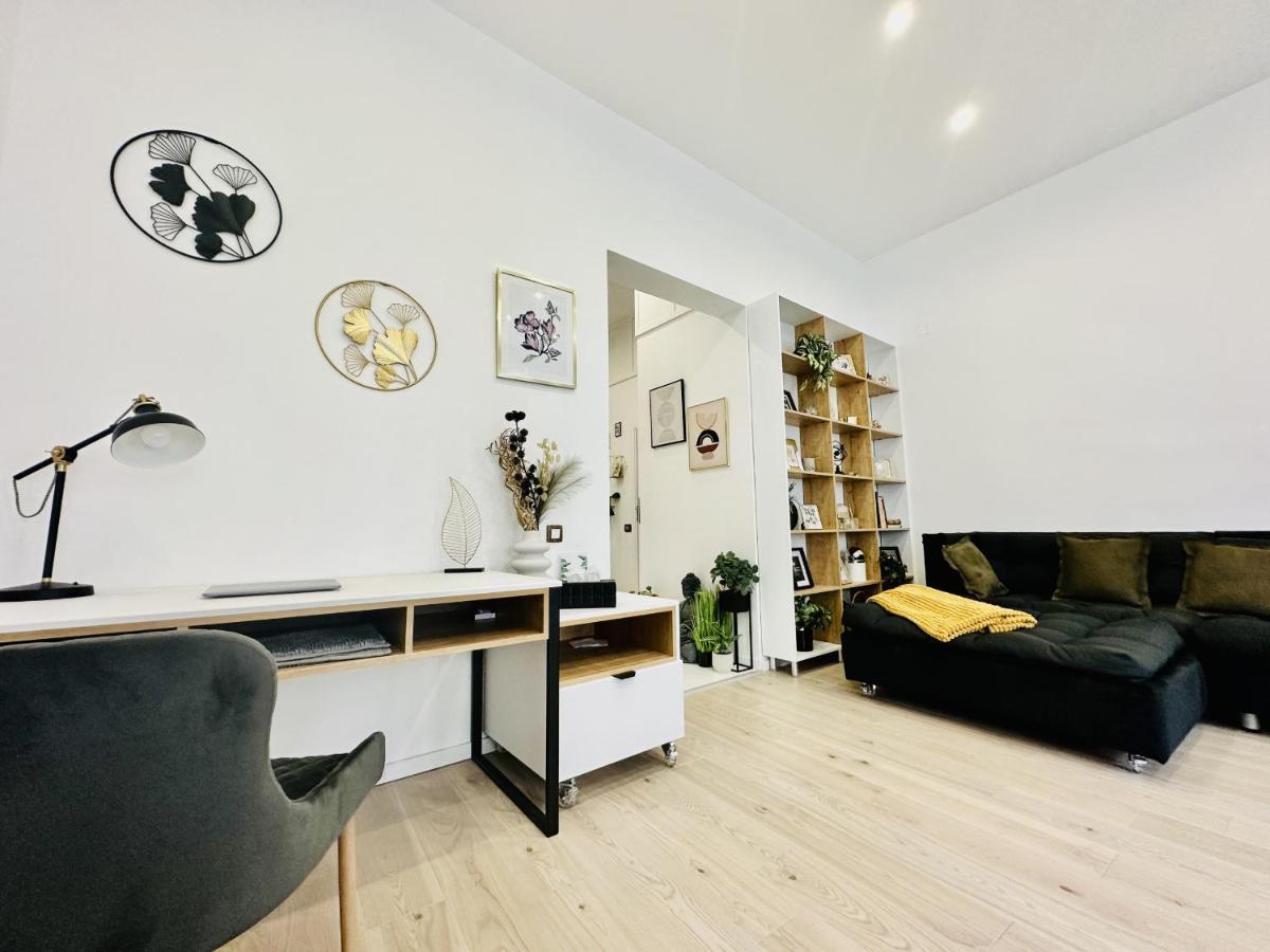 Clever Studio Near Central Shopping Center Cluj-Napoca Luaran gambar